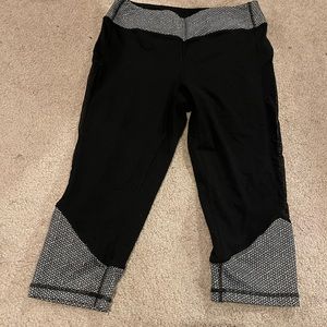 Titika capris